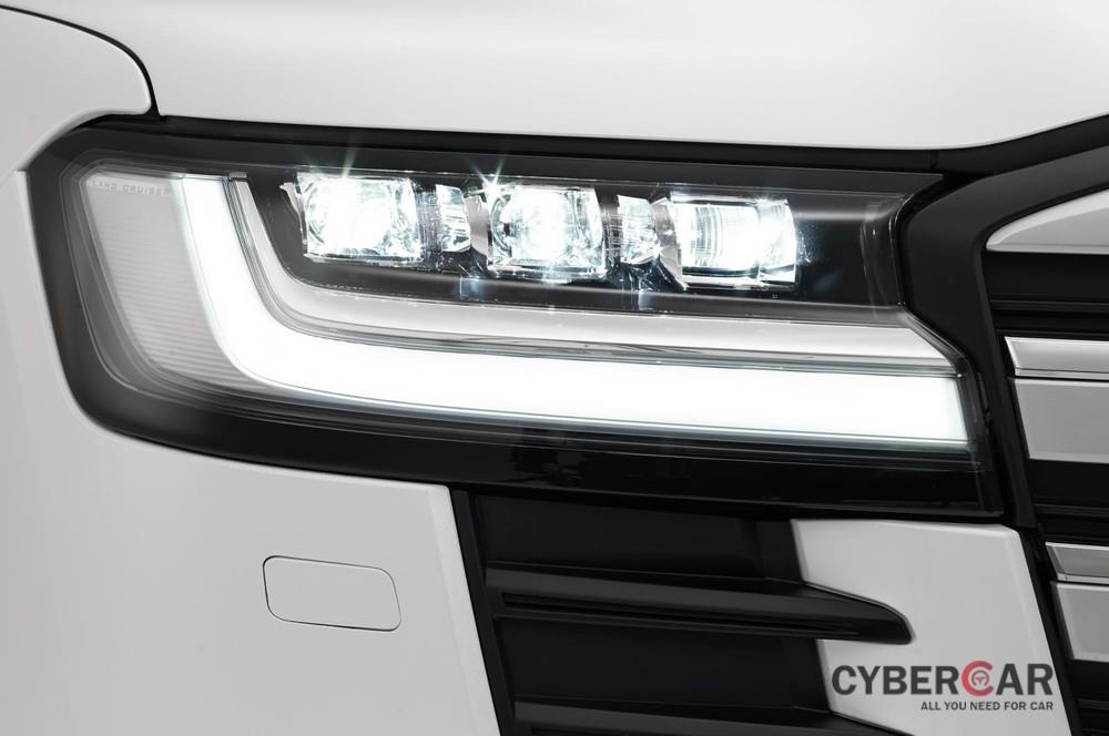 Cụm đèn pha mới của Toyota Land Cruiser 2022 
