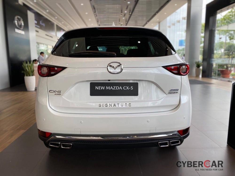 New CX-5 2.5L Signature Premium AWD có mức giảm giá tiền mặt 10 triệu đồng ở các đại lý Mazda trong Nam và 1 số đại lý ở Hà Nội