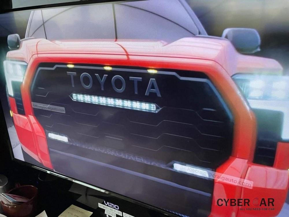 Lưới tản nhiệt đi kèm dải đèn LED của Toyota Tundra TRD Pro 2022 