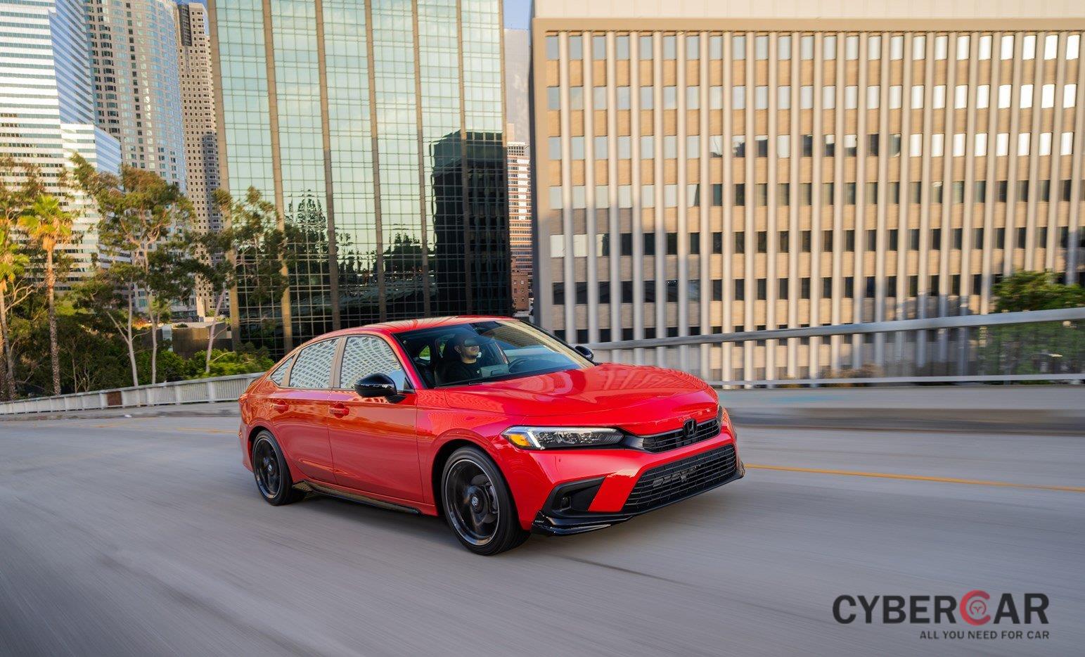 Honda Civic 2022 Sedan nâng cấp mới chào giá từ 503 triệu đồng.