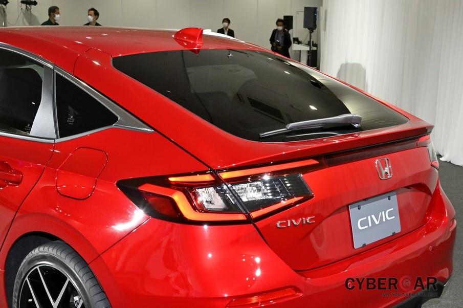 Honda Civic Hatchback 2022 có cửa kính sau rộng hơn