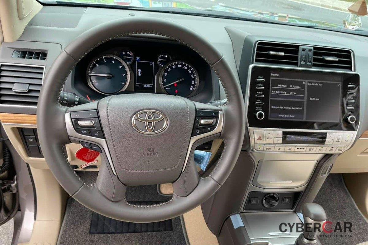 Toyota Land Cruiser Prado đăng ký 2021, chạy lướt bán lại đắt hơn giá niêm yết, có đáng mua a5
