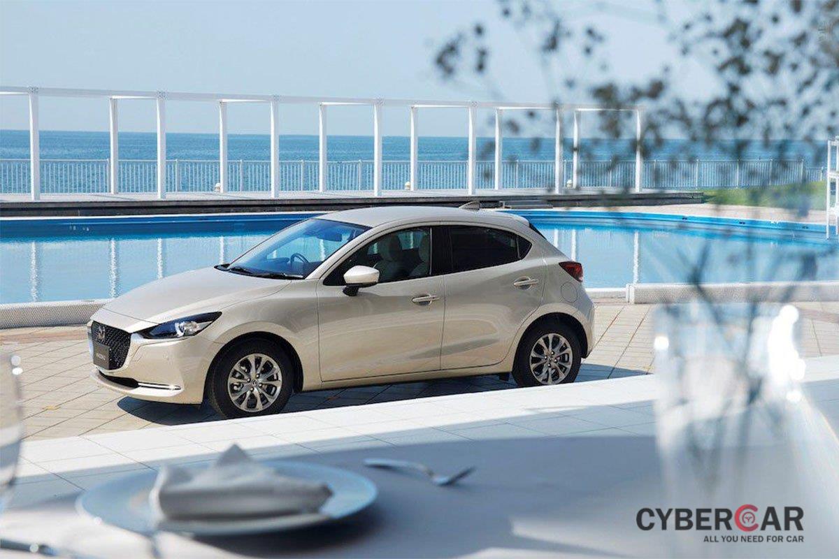 Mazda2 đời 2021 nâng cấp “sang chảnh” ra mắt thị trường Nhật Bản.
