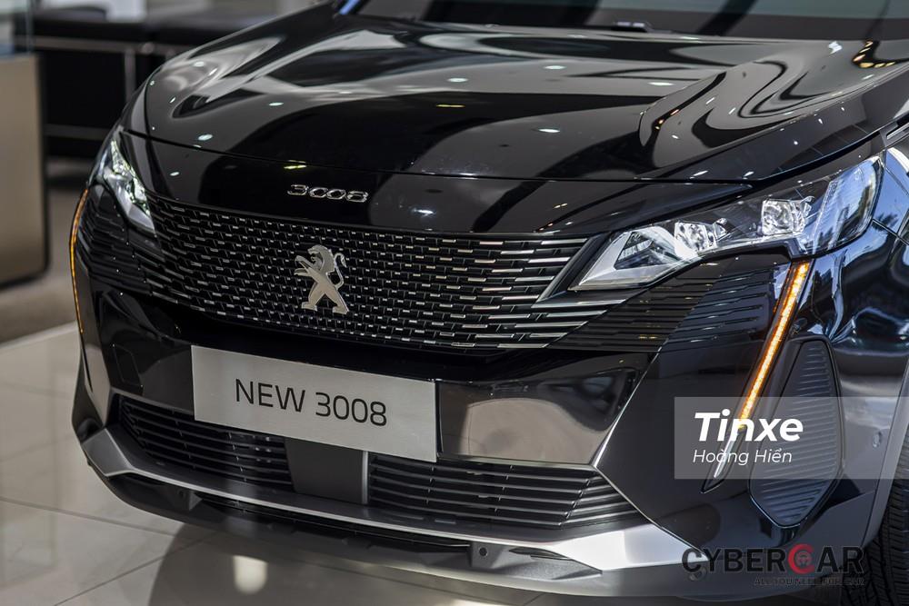 Phần đầu xe hoàn toàn mới của Peugeot 3008 facelift 2021.