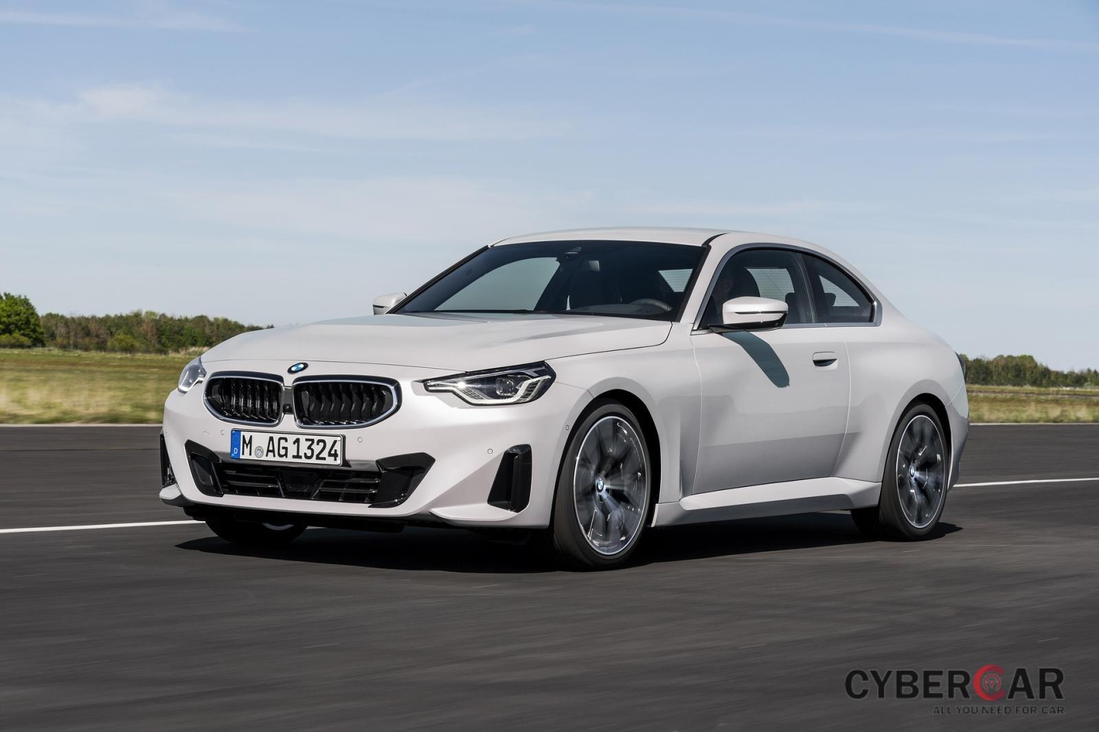 Nâng cấp toàn diện, BMW 2-Series Coupe 2022 mới chào giá 838 triệu đồng.