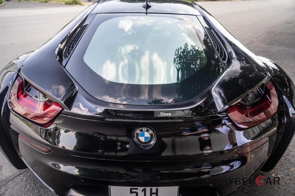 BMW i8 có tổng công suất 357 mã lực