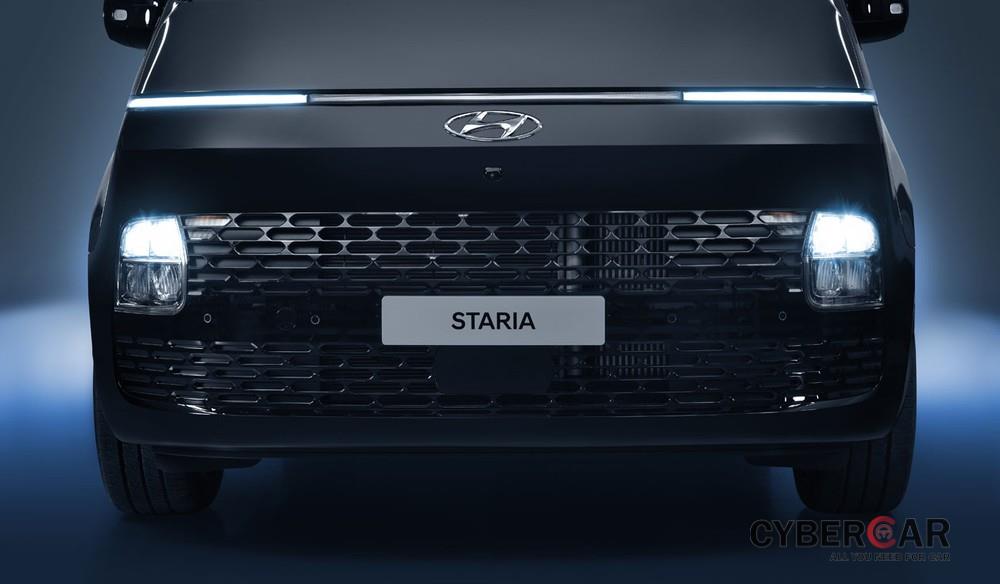 Cận cảnh đầu xe của Hyundai Staria 2021