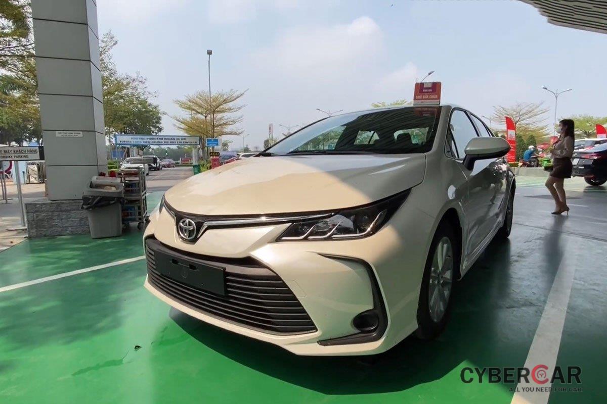 Video Toyota Corolla Altis 2022 bất ngờ xuất hiện tại Việt Nam a2