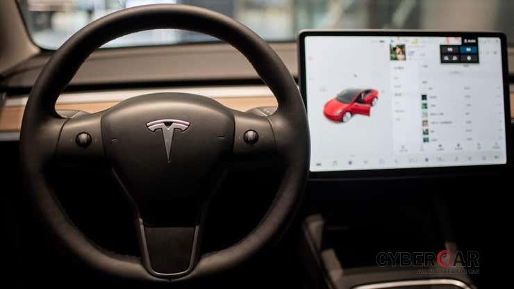 Tính năng tự động lái cấp độ 2 Tesla