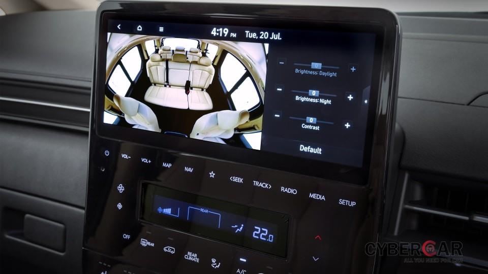 Màn hình cảm ứng 10,25 inch của Hyundai Staria 2022