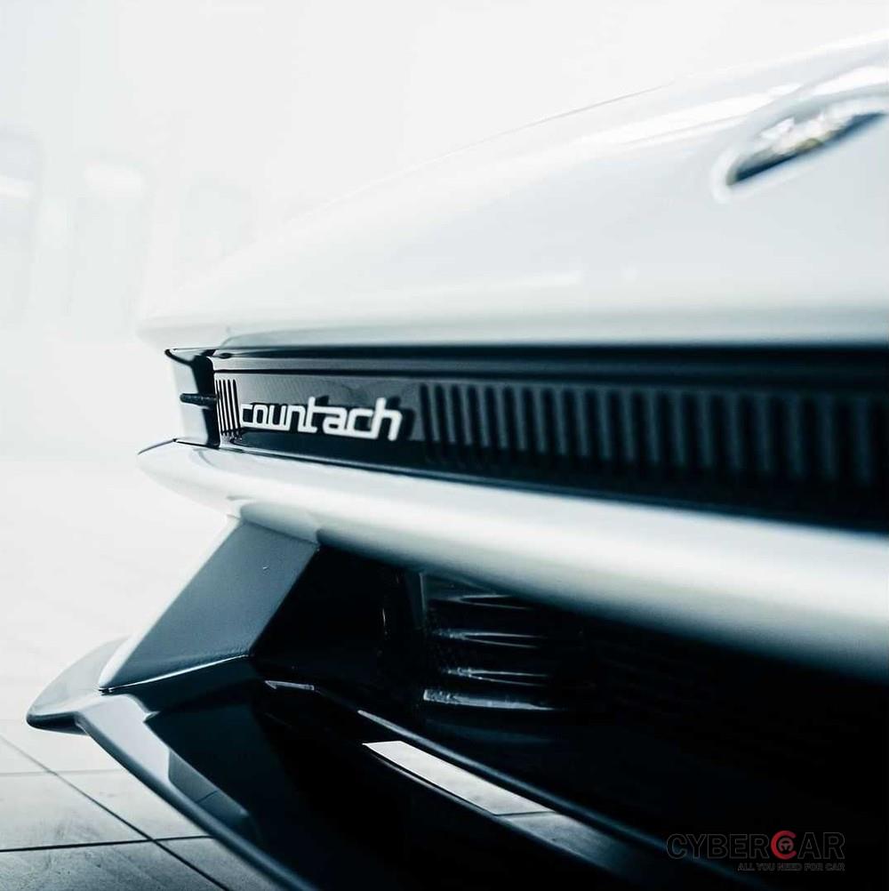 Hình ảnh hé lộ thiết kế đầu xe của Lamborghini Countach 2022