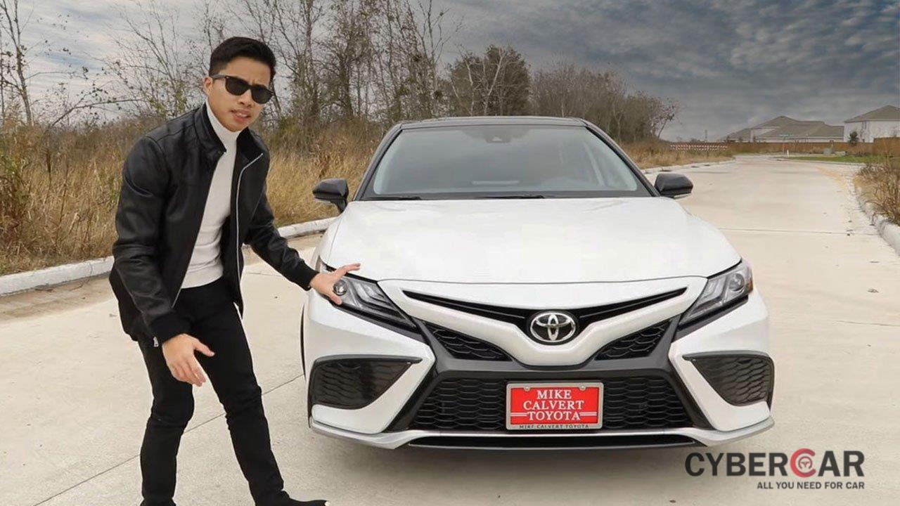 Người Việt đánh giá chi tiết Toyota Camry 2021 sắp về Việt Nam: Thể thao, tiện nghi hơn a2