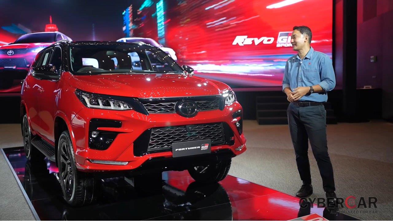 Bóc tem thực tế Toyota Fortuner GR Sport 2021 vừa ra mắt a2